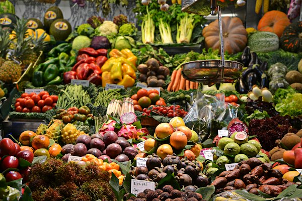 Fresh market fruits